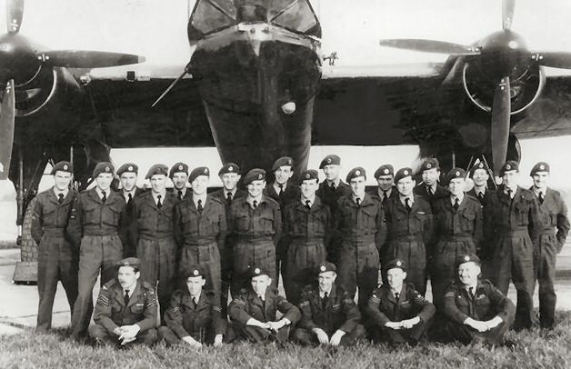 Dev. Sqdn B2 in 1954 or maybe '53.. Joe Hemmings  to the left of the prop on the far right. 