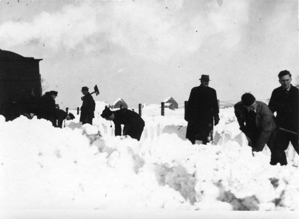Digging out the train near Watton Station 1947